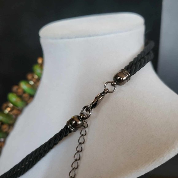 Stunning corded vintage necklace~ Copper beads with green turquoise stone - Picture 6 of 7